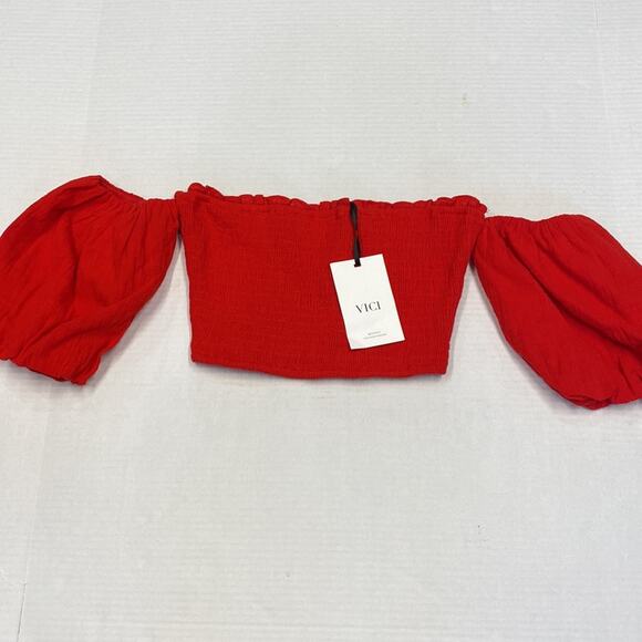 VICI red small crop top- puff sleeves size Small (b10) - Picture 3 of 3